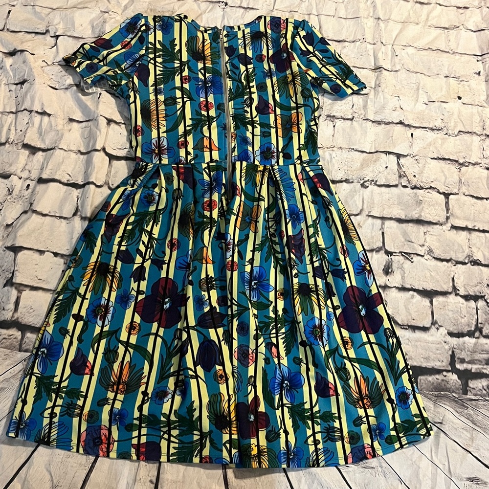 X-Large LuLaRoe Women's Midi Dress with Blue and Yellow Floral Stripes